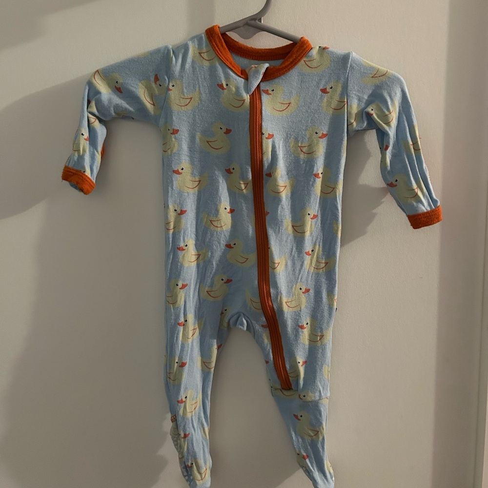 Kickee pants newborn duck zipper footie EUC